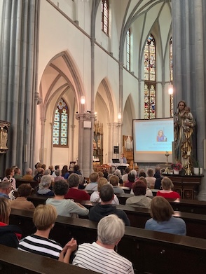 Sommerliche Singsause in Eupen 1 Kirche2 5